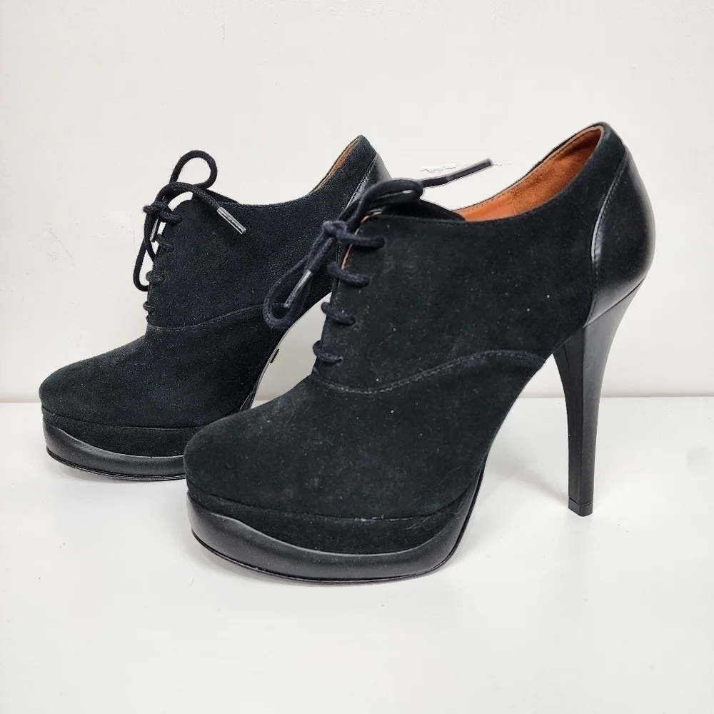 Pour la Victoire black suede heels, size 7